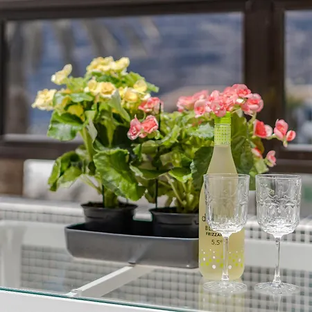 Amazing Ocean And Mountains View *